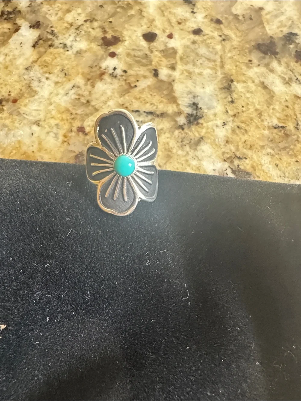 Silver Floral Ring with Turquoise Center - Women's Jewelry Size 6 NWT